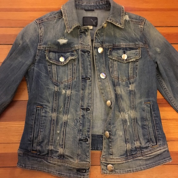 Cropped Jean Jacket - Picture 3 of 5